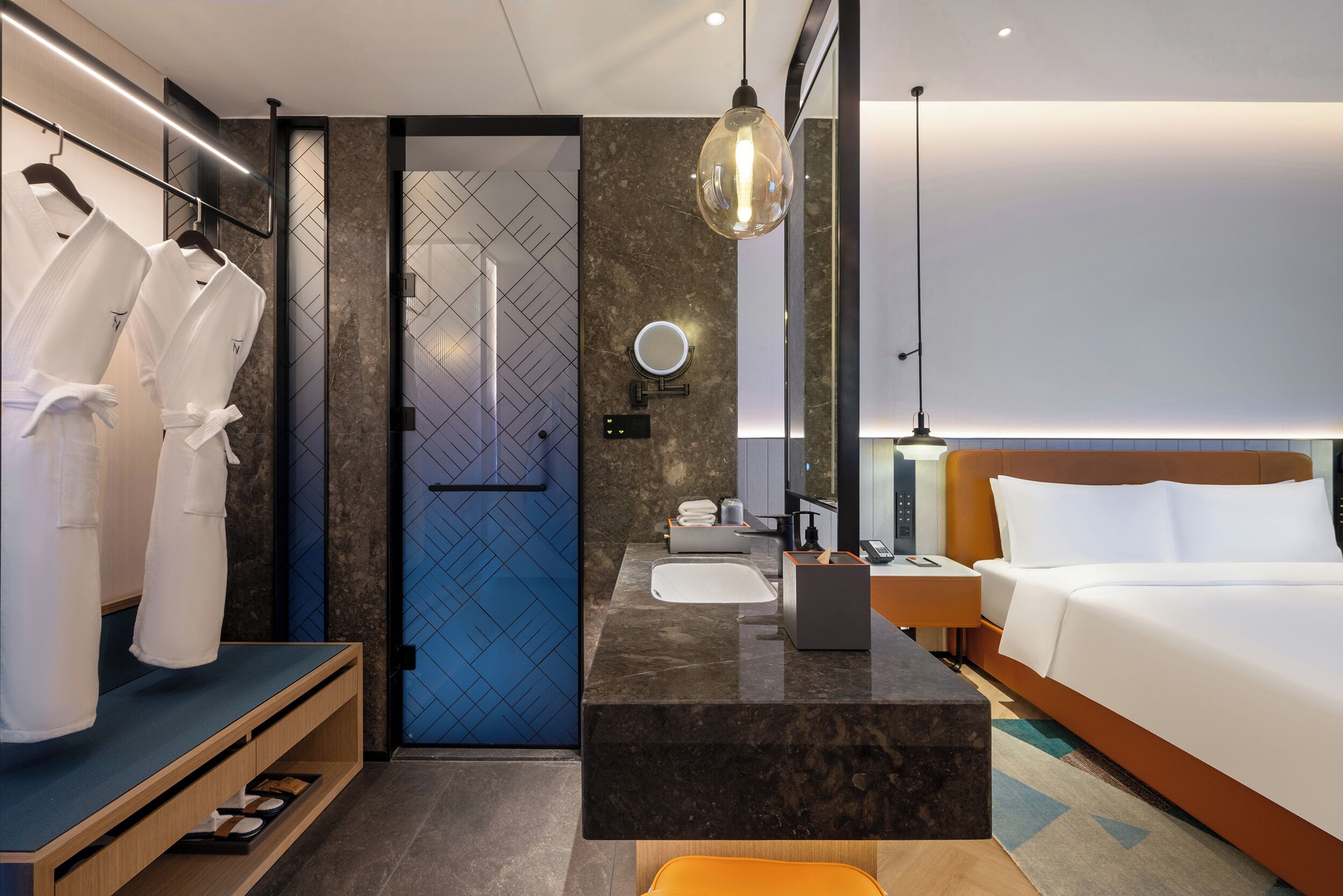 Executive Room, 1 King Bed | Premium bedding, memory foam beds, free minibar items, desk