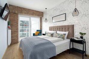 1 bedroom, iron/ironing board, travel cot, WiFi - Stylish Apartment in the Center | Balcony | Parking | Close to the Station (Poznań)