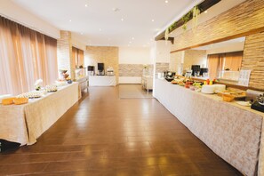 Dining - BIATO APARTMENTS - ALL INCLUSIVE (Sunny Beach)