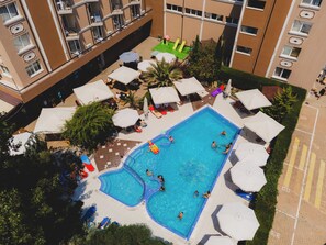 Seasonal outdoor pool - BIATO APARTMENTS - ALL INCLUSIVE (Sunny Beach)