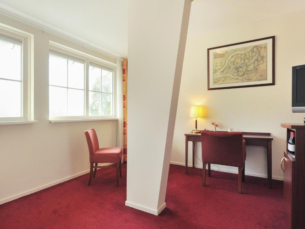 Standard Double Room, River View | Interior