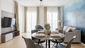 Apartment, Non Smoking, Balcony | Dining