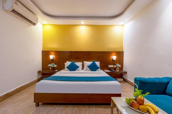 Double Room - SBS Hotel Underbridge (New Delhi)