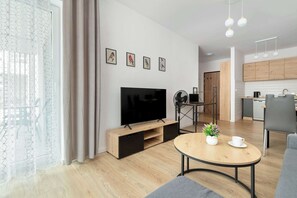 TV, offices - Quiet Apartment close to the Center | Parking and Balcony (Gdańsk)