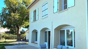 Terrace/patio - JF IMMO-VILLA RARE GARDEN PRIVATE POOL 10 PEOPLE SEA VIEW V0861 (Agde)