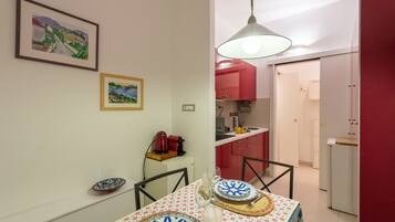 Monolocale familiare, microonde (Liberty Home In Genova Nervi 2min) | Pasti