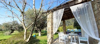 Salty Olive Cabana by RentalsPro - Akti Salonikiou