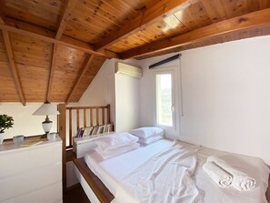 Room - Salty Olive Cabana by RentalsPro - Akti Salonikiou (Salonikiou)