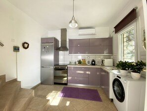 Private kitchen - Salty Olive Cabana by RentalsPro - Akti Salonikiou (Salonikiou)