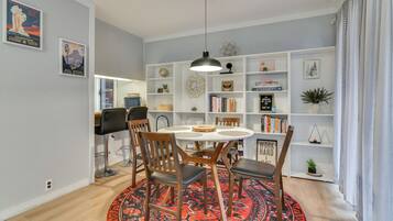 Apartment (2 Bedrooms) | Bahagian dalam