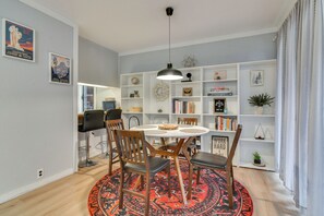 Apartment (2 Bedrooms) | Interior - Relax Poolside! All-season Base in Mt Hood Village (Welches)