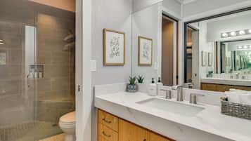 Apartment (2 Bedrooms) | Bahagian dalam