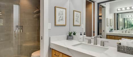 Apartment (2 Bedrooms) | Bahagian dalam