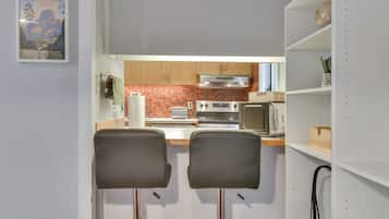 Apartment (2 Bedrooms) | Bahagian dalam