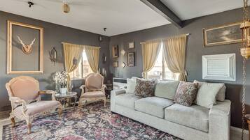 House (2 Bedrooms) | Front of property
