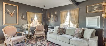 Desert Gem w/ Mtn Views, 16 Mi to Joshua Tree!