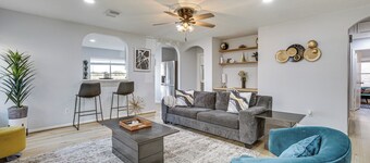 Peaceful Home w/ Yard: 10 Mi to Sugar Land Sq