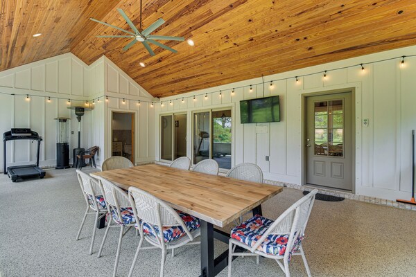 Elegant Home W/ Outdoor Kitchen In Robertsdale - Foley, AL