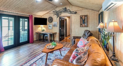 Private Fishing Pond! Secluded Enigma Retreat