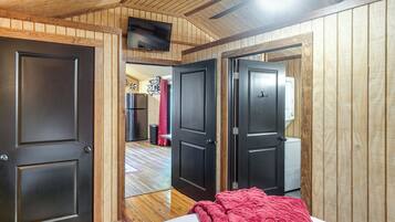 House (1 Bedroom) | Interior