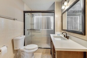 Interior - Theme Park Base! Suburban Home 14 Mi to Universal (Orlando)