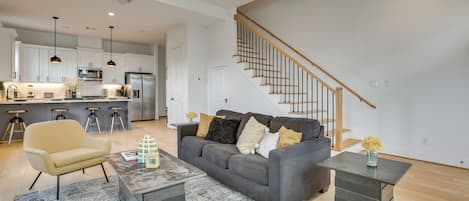 Apartment (3 Bedrooms) | Front of property