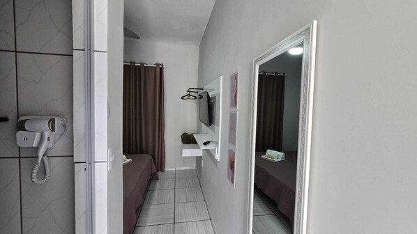 1 bedroom, internet, bed sheets