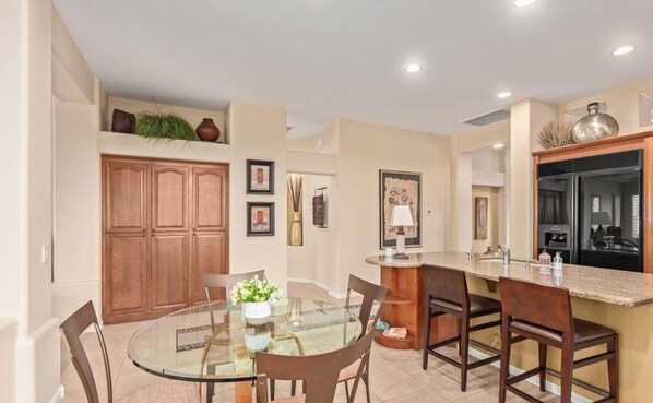 Dining - Private Pool Scottsdale Retreat with Covered Patio and Desert Views (Scottsdale)