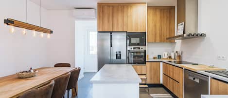Micro-ondas, fogão, cooktop, lava-louças