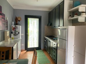 Family Cottage, Resort View | Private kitchen - Sardinia Hillside Retreat - Apt 13 - 2BR, quiet area, parking (Sardegna)