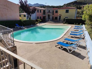 Pool - Sardinia Hillside Retreat - Apt 13 - 2BR, quiet area, parking (Sardegna)