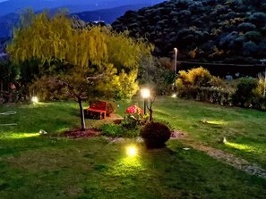 Property grounds - Sardinia Hillside Retreat - Apt 13 - 2BR, quiet area, parking (Sardegna)