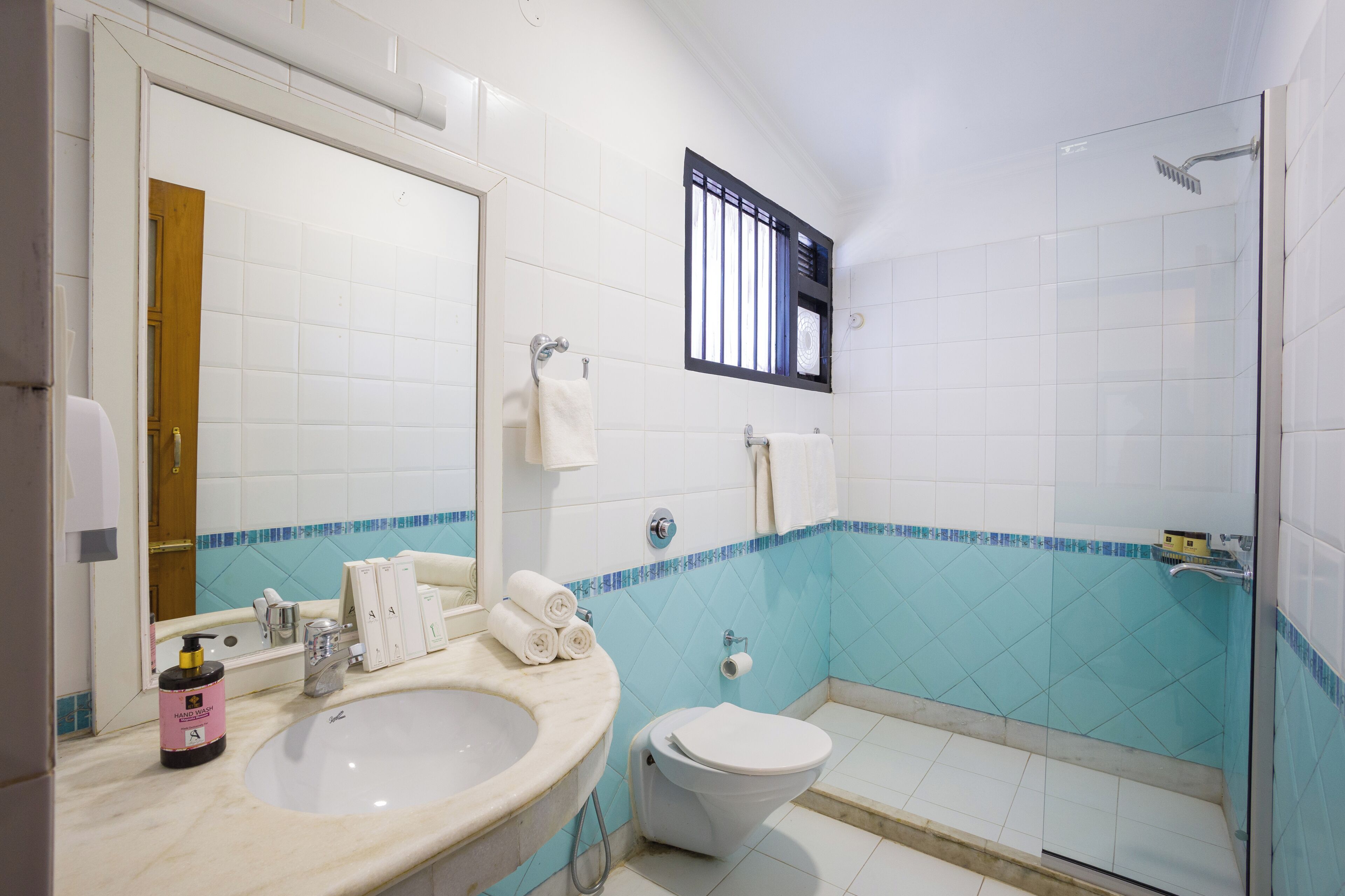Deluxe Villa | Bathroom