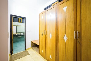 Deluxe Villa | Interior - Alaya Stays Mehar Villa 3BHK With Garden (Kasauli)