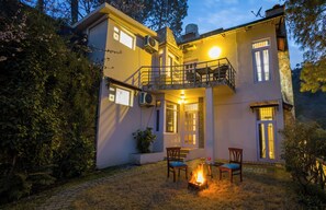 Exterior - Alaya Stays Mehar Villa 3BHK With Garden (kasauli)