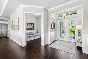 3 bedrooms, iron/ironing board, WiFi, bed sheets - Mi aMora - Waterfront Home - pool, hot tub, kayaks (Bonita Springs)