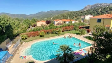 Familien-Ferienhaus, Blick auf die Anlage | Blick vom Balkon