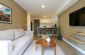 Apartment - w Amazing Chic 1BR w Balcony in San Isidro (Lima)