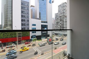 Apartment - w Amazing Chic 1BR w Balcony in San Isidro (Lima)
