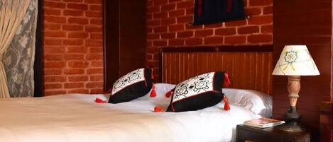 1 bedroom, internet, bed sheets