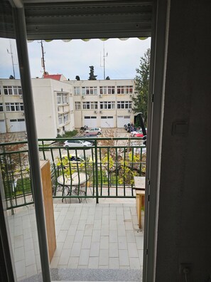 Balcony - Oleander, Three-bedroom Apt in Trogir (Trogir)