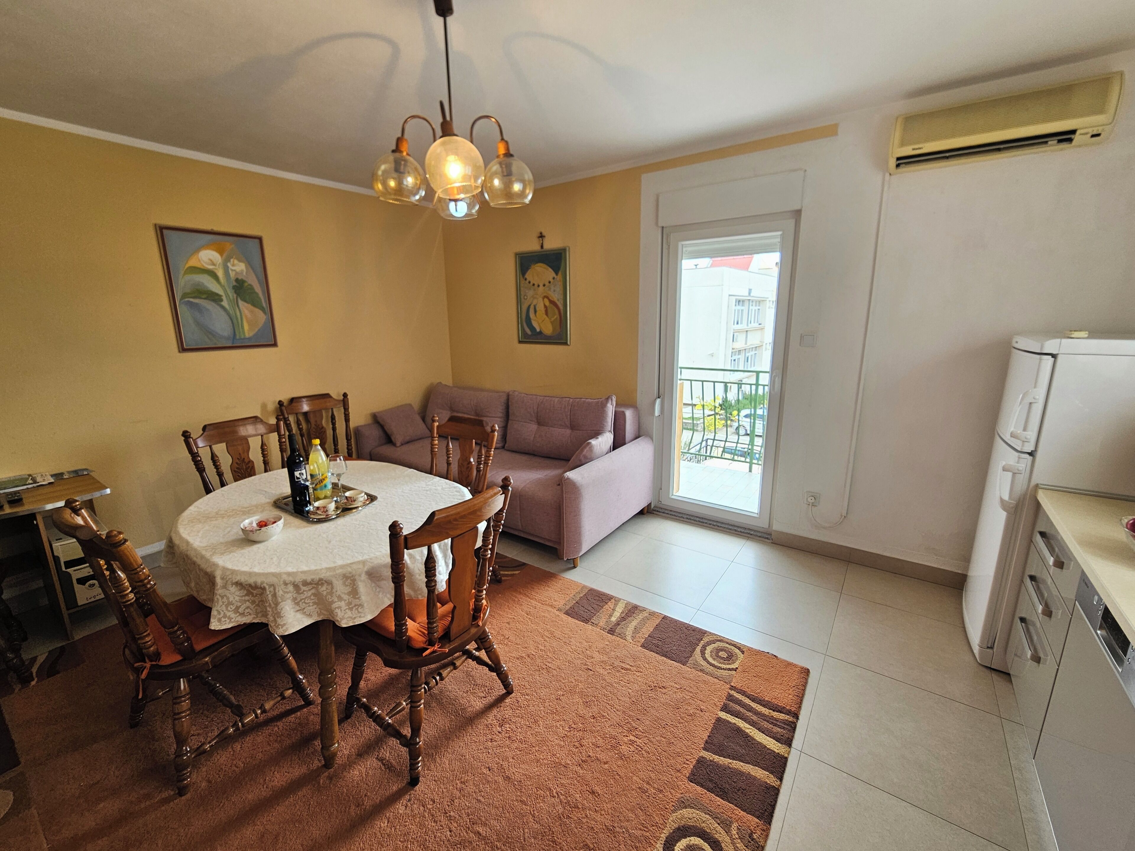 アパートメント バルコニー | リビングルーム