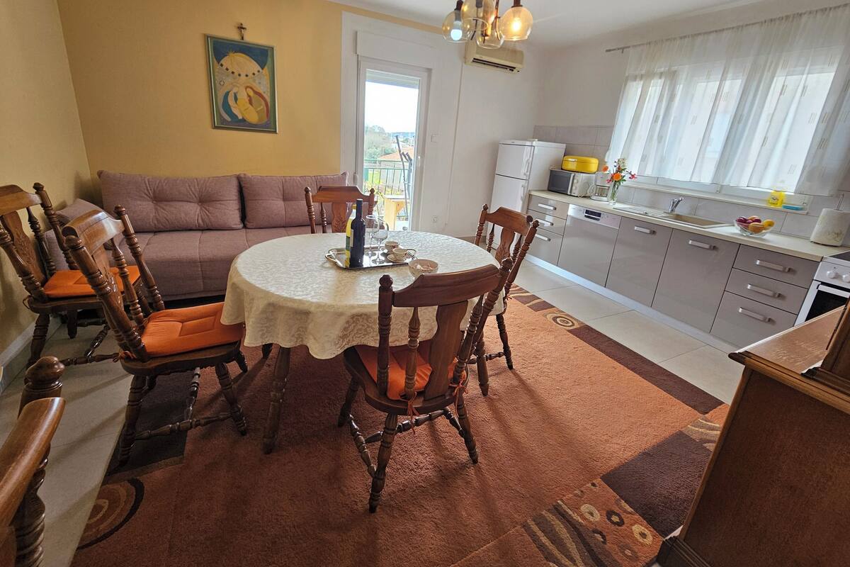 Appartement, balcon | Salle de séjour