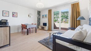 TV - Bright apartment for 4 people, with balcony (Grasse)