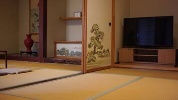 Basic Quadruple Room | Interior