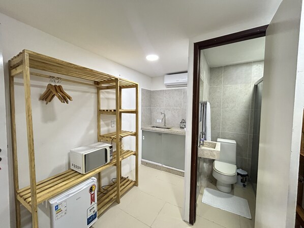 Room | Free WiFi