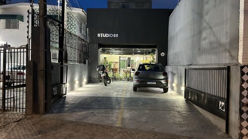 Studio 68
