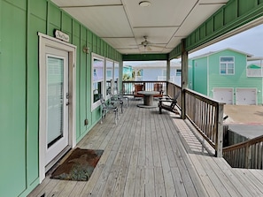 Outdoor dining - Fin & Feather | Spacious Port A Home, Steps to Sand (Port Aransas)