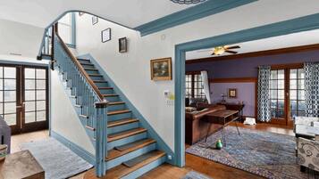House, 4 Bedrooms | Interior