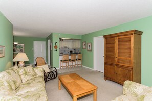 TV - Oceanfront Building With Great Ocean and Bay Views (Ocean City)